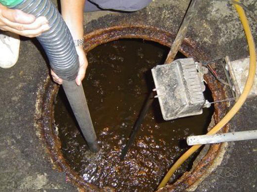 和平镇隔油池清理